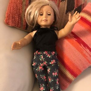 AMERICAN GIRL DOLL